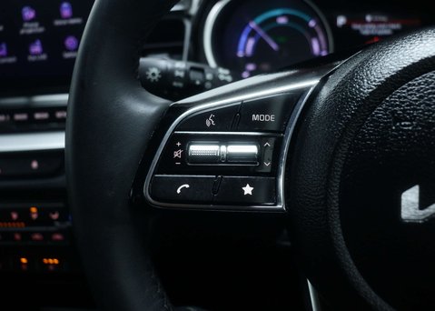 Kia Xceed 1.6 XCeed 3 PHEV Semi-Auto 5dr 37
