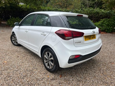 Hyundai i20 1.2 SE Launch Edition Euro 6 (s/s) 5dr 7