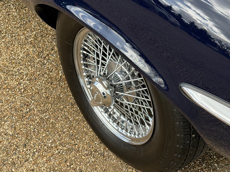 Jaguar E-Type Series 3 OTS Roadster 34