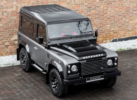 Land Rover Defender 90 Autobiography Edition 8