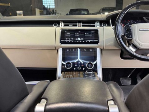 Land Rover Range Rover 3.0 Range Rover Vogue SDV6 Auto 4WD 5dr 50