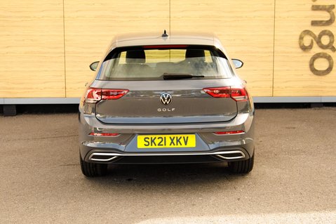 Volkswagen Golf STYLE TSI 6