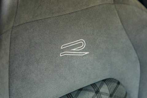 Volkswagen Golf R-LINE TSI 35