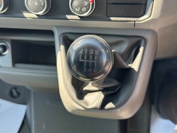Volkswagen Crafter MWB L2H2 High Roof Startline Tow Bar EURO 6 34