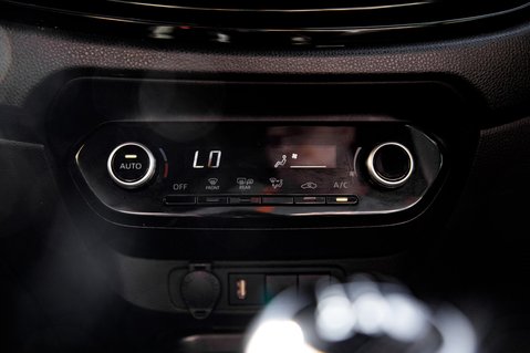 Toyota Aygo X VVT-I EDGE 26
