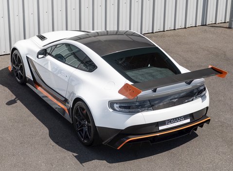 Aston Martin Vantage GT12 9