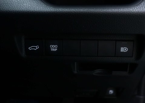 Toyota Rav4 2.5 RAV4 Design HEV 4x2 CVT 5dr 37