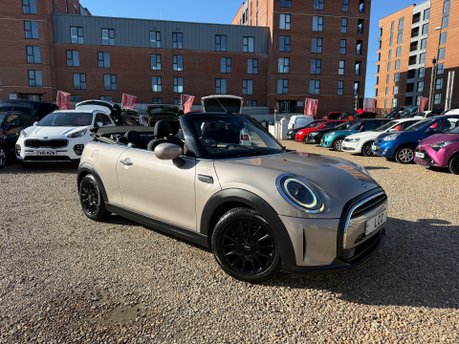Mini Convertible COOPER…CONVERTIABLE…AUTOMATIC …FULL MINI HISTORY…SAT NAV..