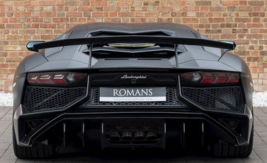 Lamborghini Aventador SV LP 750-4 Coupe 5