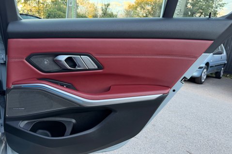 BMW 3 Series 330E M SPORT PHEV -TACORA RED LEATHER -COMF/VIS PACKS -HARMAN KARDON -VATQ 31