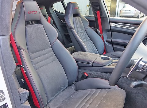 Porsche Panamera GTS 11