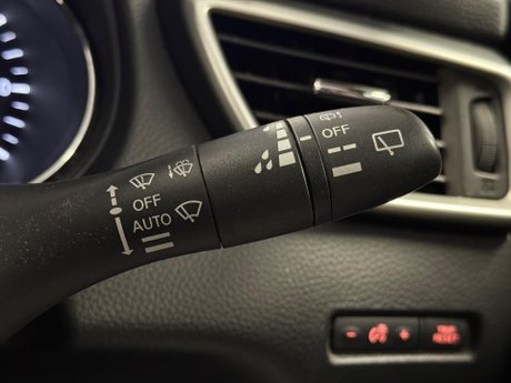 Nissan Qashqai 1.5 dCi Acenta 2WD Euro 5 (s/s) 5dr 17