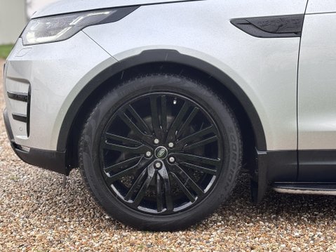 Land Rover Discovery TD6 HSE LUXURY 8