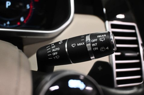 Land Rover Range Rover 4.4 Range Rover Vogue SE SDV8 Auto 4WD 5dr 47