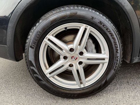 Porsche Cayenne 3.0 Cayenne V6 D Tiptronic 4WD 5dr 59