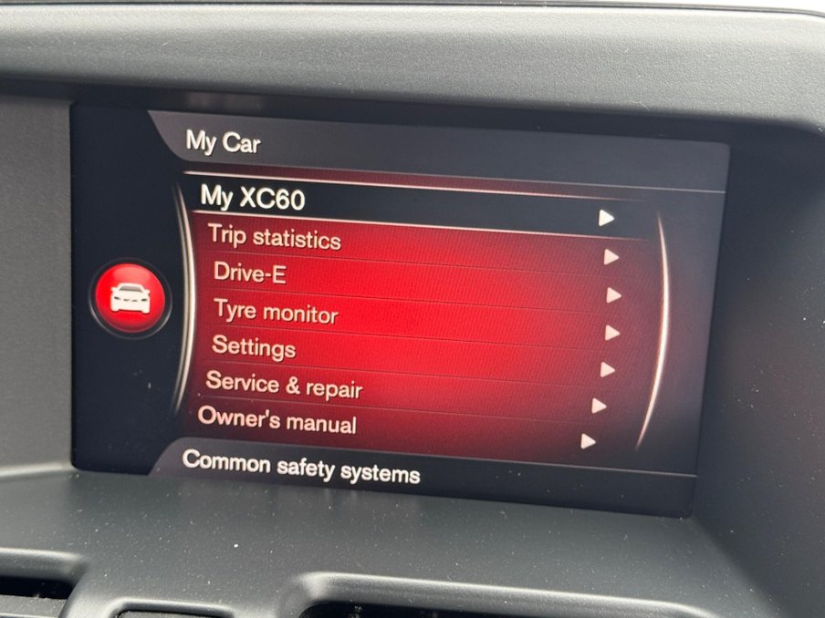 2017 Volvo XC60 — image 16