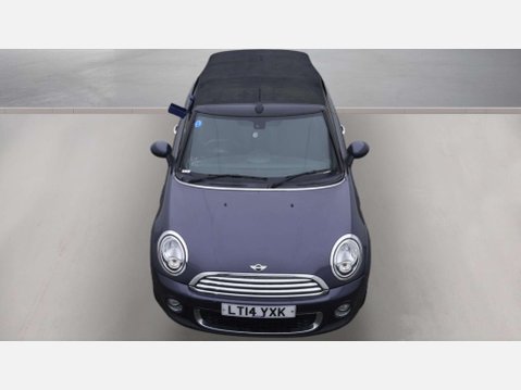 Mini Convertible 2.0 Cooper D Convertible 2dr Diesel Auto Euro 5 (112 ps) 2