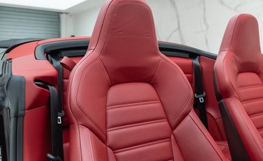Porsche 911 Turbo S CABRIOLET (992) 18