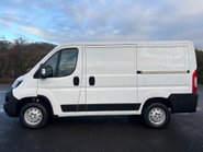 Peugeot Boxer 333 L1 H1 120 ps BlueHdi Professional - Sat Nav & Air Con 7