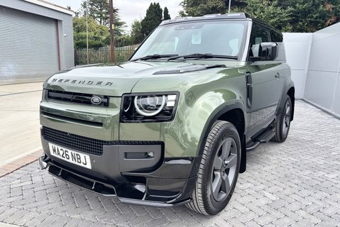 Land Rover Defender 90 D250 Hard Top X-Dynamic HSE 3 Seat 5
