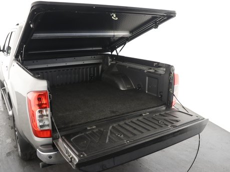 Nissan Navara Double Cab Pick Up Tekna 2.3dCi 190 TT 4WD Auto 9