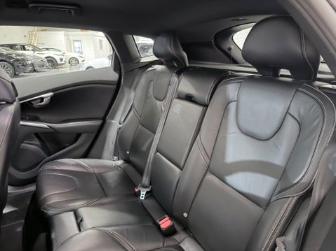 Volvo V40 2.0 D4 R-Design Pro Auto Euro 6 (s/s) 5dr 16