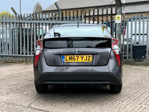 Toyota Prius VVT-I BUSINESS EDITION PLUS 13
