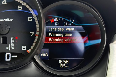 Porsche Macan TURBO PDK - TWO OWNERS -LANE ASSIST -20 INCH ALLOYS -APPLE CAR PLAY 50