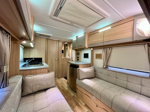 Coachman Amara 450-2 31