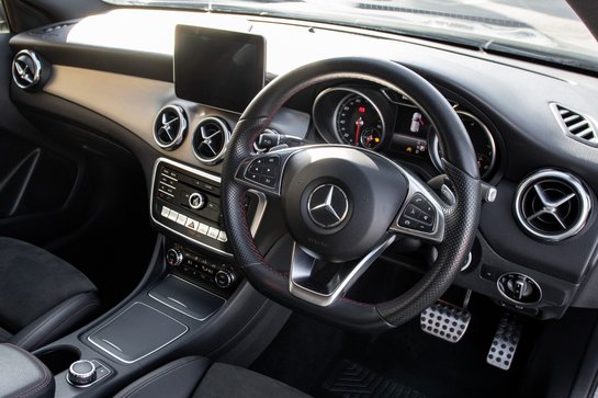 Mercedes-Benz GLA Class GLA 200 AMG LINE EDITION PLUS