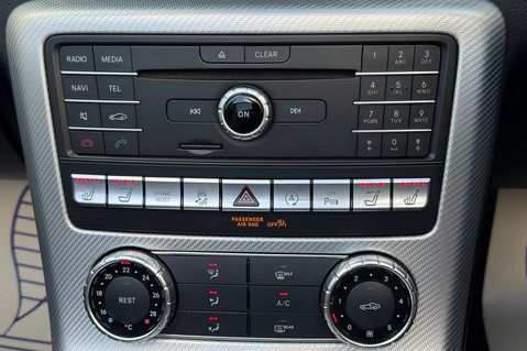 Mercedes-Benz SLC SLC 200 AMG LINE - AIRSCARF -9 MERCEDES SERVICES -HEATED SEATS -PAN ROOF 36