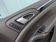 Porsche Cayenne 3.0 Cayenne D Platinum Edition V6 Tiptronic S A 4WD 5dr 79