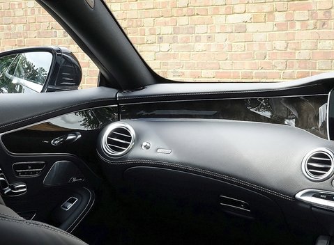 Mercedes-Benz S63 AMG Coupe 16