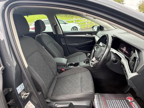 Volkswagen Golf 2.0 TDI Life Euro 6 (s/s) 5dr 16