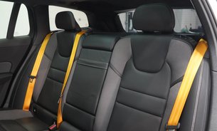 Volvo V60 RECHARGE T8 POLESTAR ENGINEERED AWD FSH Pano Sunroof Pilot Assist HUD +++ 23