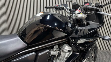 Suzuki Bandit 1250 2009 ONLY 16K FULL LUGGAGE MOT JUNE 2027 TOURER BIKE 16