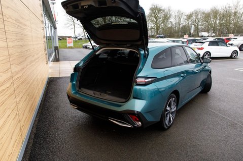 Peugeot 308 PURETECH S/S SW ALLURE 32