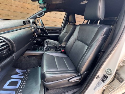 Toyota Hilux 2.4 HI-Luxury Invincible X D-4D 4WD Double Cab 4WD 5dr 26