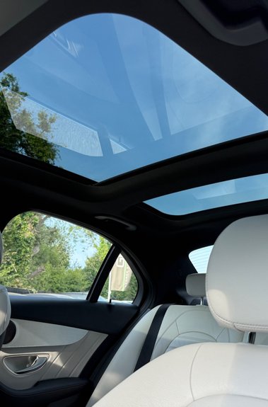 Mercedes-Benz C Class C250 D AMG LINE PREMIUM - 10 SERVICES - 2 OWNERS - LIGHT INTERIOR 