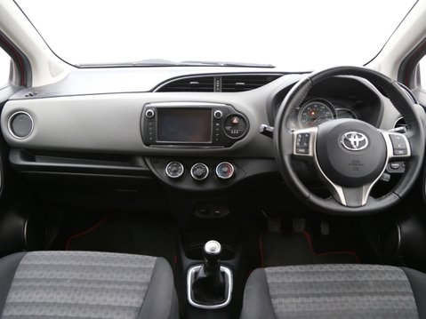 Toyota Yaris 1.0 VVT-i Icon Euro 6 5dr 9