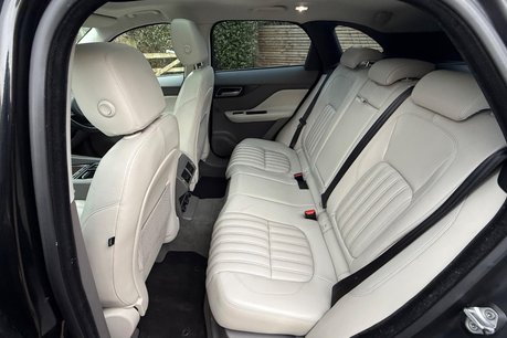 Jaguar F-Pace I PORTFOLIO AWD 26