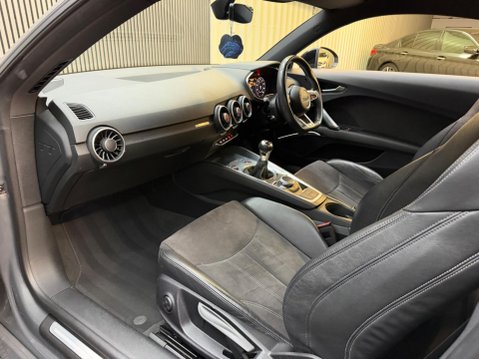 Audi TT 1.8 TFSI Black Edition Euro 6 (s/s) 3dr 45