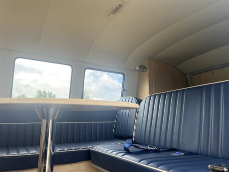 Volkswagen Campervan Split-Screen 64