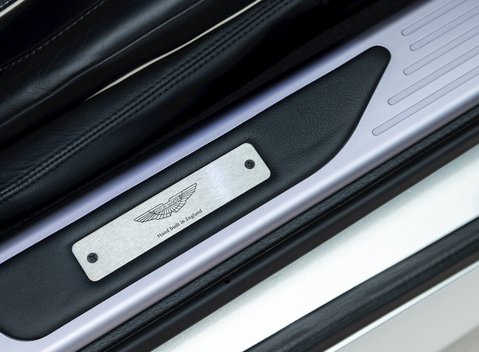 Aston Martin Virage 20