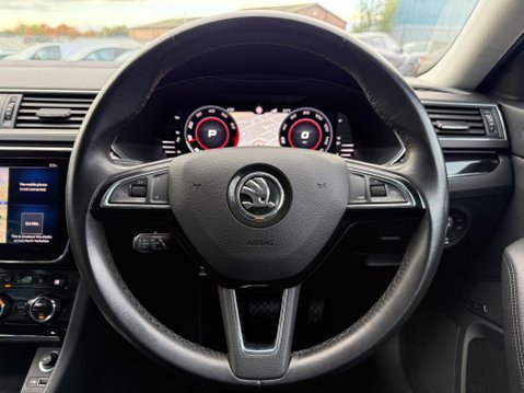 Skoda Superb 2.0 TSI Laurin & Klement Hatchback 5dr Petrol DSG Euro 6 (s/s) (190 ps) 37