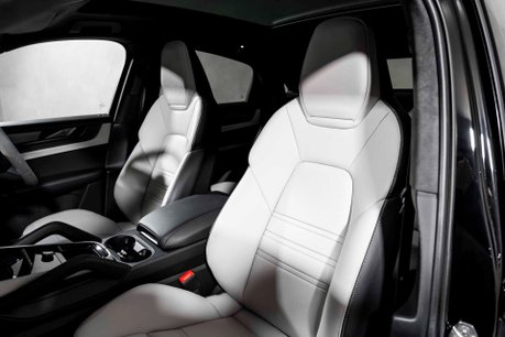Porsche Cayenne GTS. WARRANTY. HUD. PANORAMIC ROOF. COMFORT ACCESS. BOSE. S/CHRONO. 21