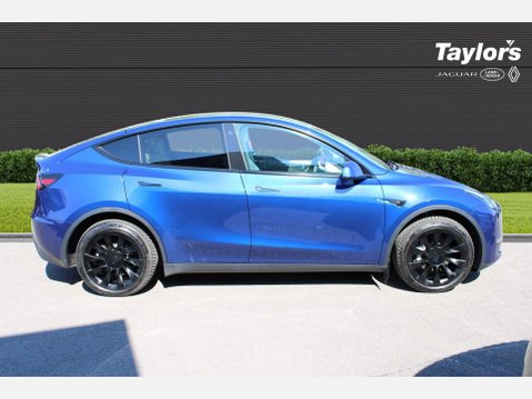Tesla Model Y LONG RANGE 8