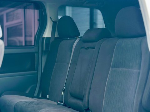 Toyota Alphard 8 SEATER+TWIN SUNROOF+RARE 21