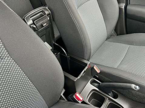 Suzuki Vitara SZ-T 30