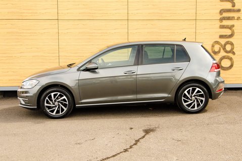 Volkswagen Golf MATCH TSI 9
